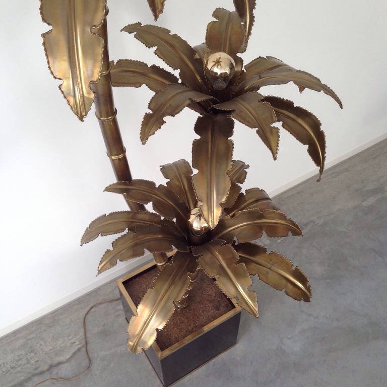 Laiton Belle lampe élégante en forme de palmier conçue par la Maison Jansen, livraison gratuite dans le monde entier