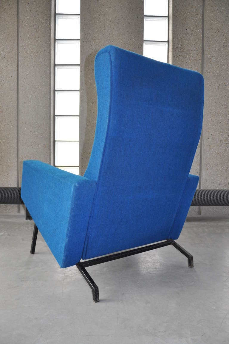 (free shipping worldwide) L.-Chair in Original Upholstery by Pierre Guariche. In Excellent Condition In Brussels, BE