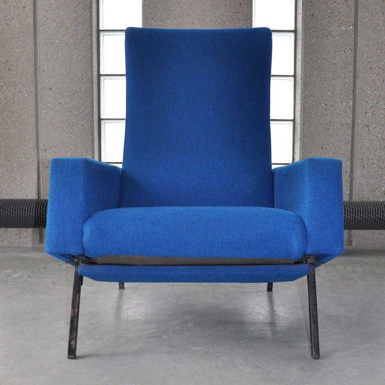 Mid-20th Century (free shipping worldwide) L.-Chair in Original Upholstery by Pierre Guariche.