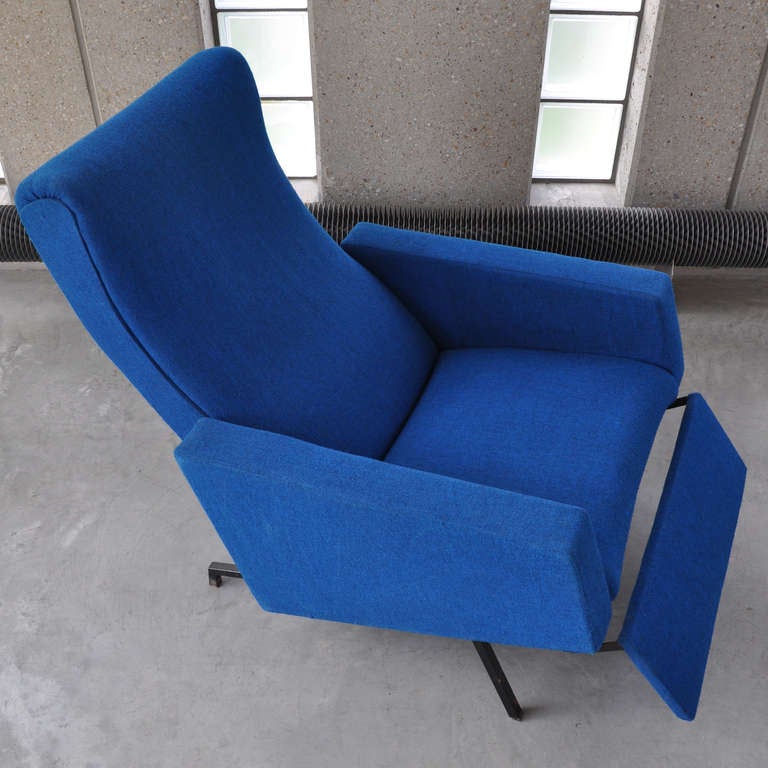 (free shipping worldwide) L.-Chair in Original Upholstery by Pierre Guariche. 2