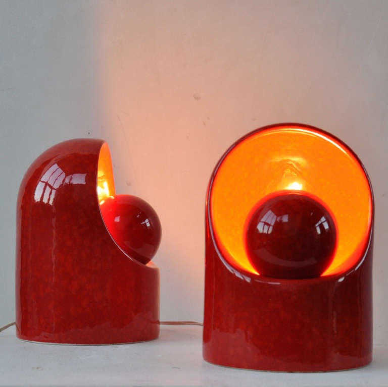 Rare set of red ceramic lamps by Marcello Cuneo for Gabianell. The Ceramic lamps where designed in the 60s by Italian Architect Marcello Cuneo for Gabianelli (Italy). Desk/table lamps are in excellent condition!