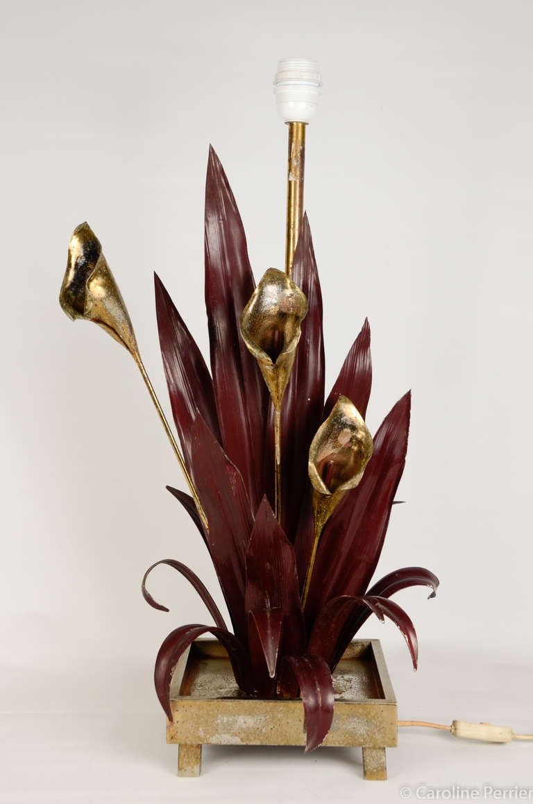 Flowers Shaped Guilded Brass Lamp