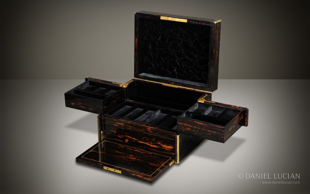 Gilt Antique Jewelry Box in Coromandel with Cantilever Mechanism For Sale