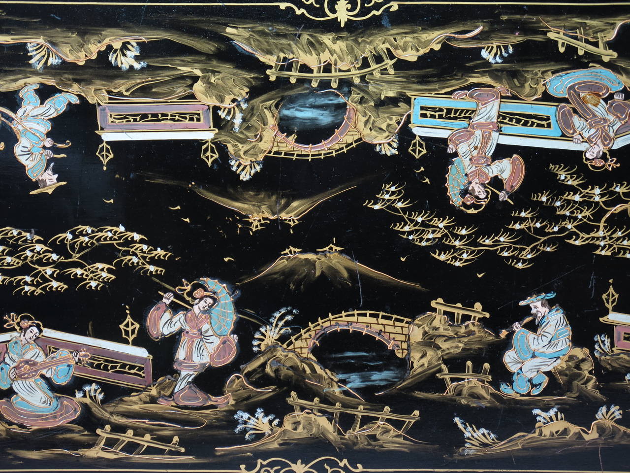 Large Chinese Style Lacquered Dining Table, France, 19th Century In Good Condition For Sale In Isle Sur La Sorgue, Vaucluse