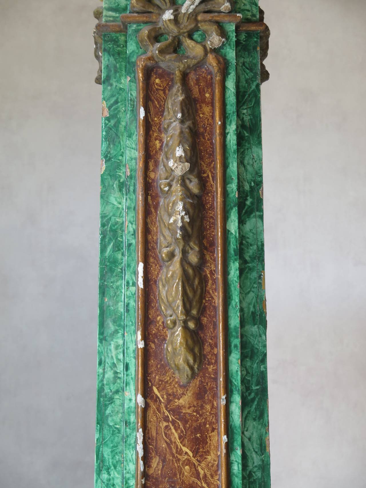 Monumental Pair of Marble Trompe L'Oeil Columns, France, 19th Century In Distressed Condition For Sale In Isle Sur La Sorgue, Vaucluse