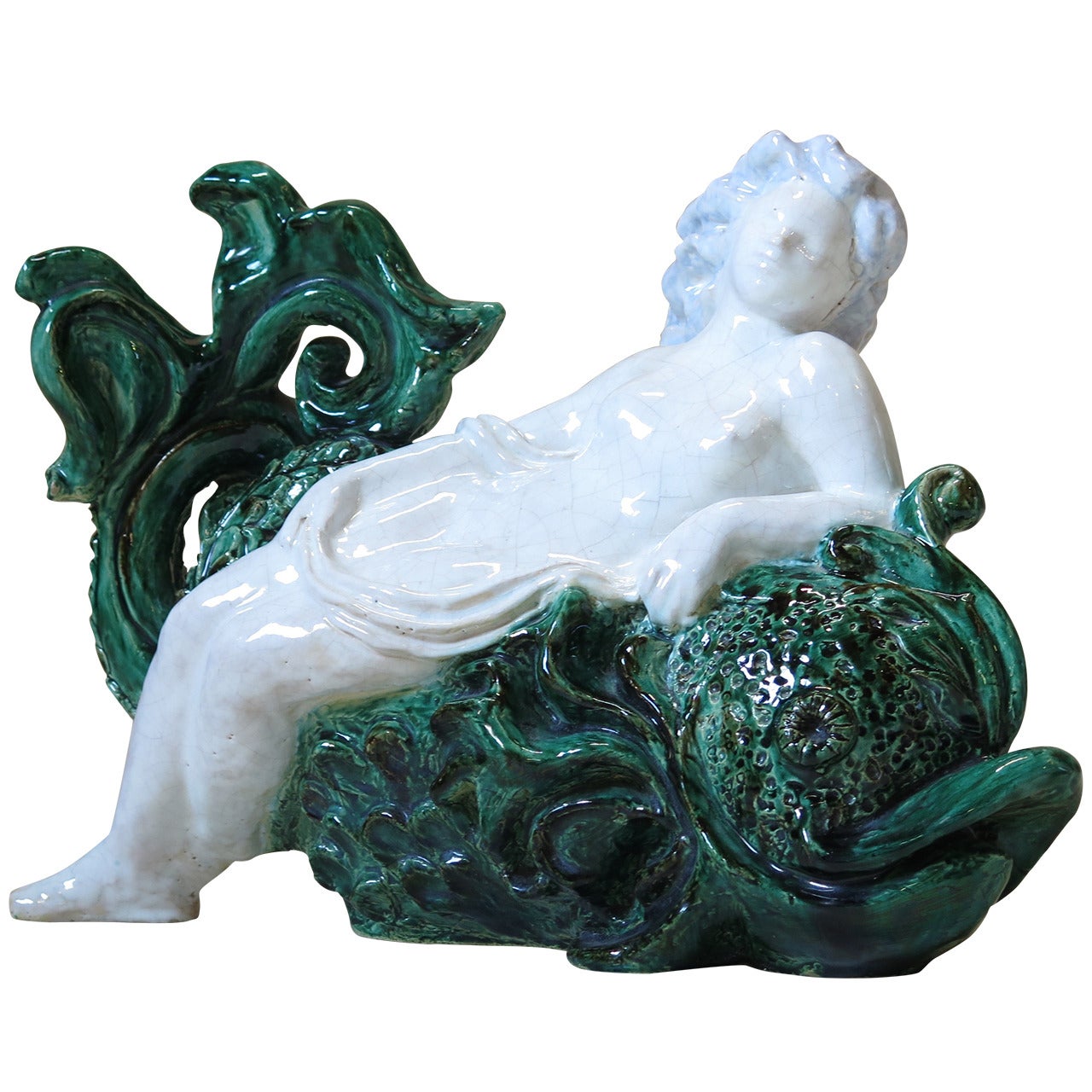 Sculpture française Art déco en céramique émaillée représentant une femme et un dauphin