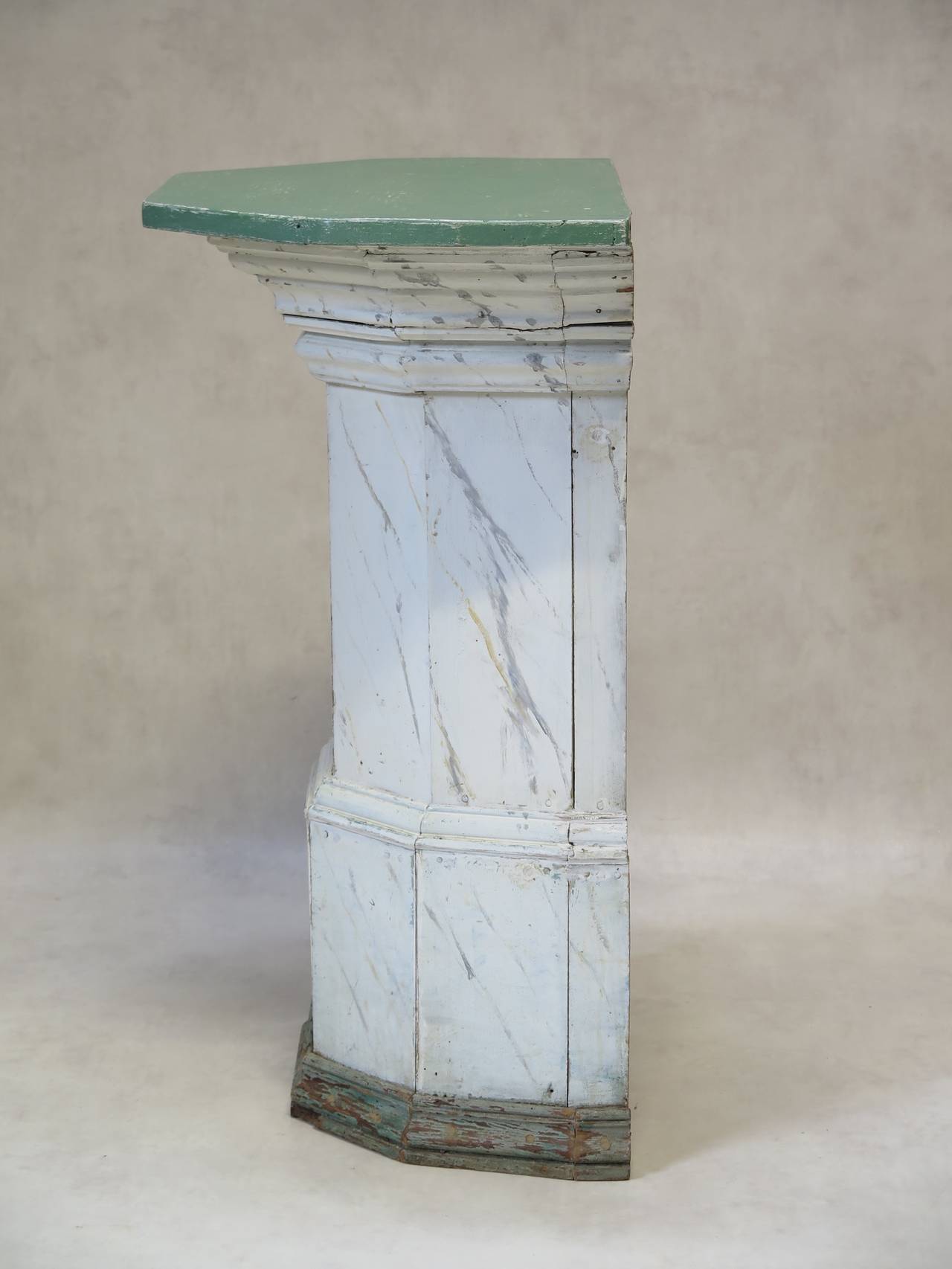 Demilune Marble Trompe L'oeil Pedestal, France, Late 19th Century In Good Condition In Isle Sur La Sorgue, Vaucluse