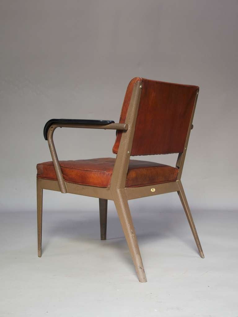 Leather-Upholstered Chair & Armchair - Spain, 1950s In Good Condition For Sale In Isle Sur La Sorgue, Vaucluse