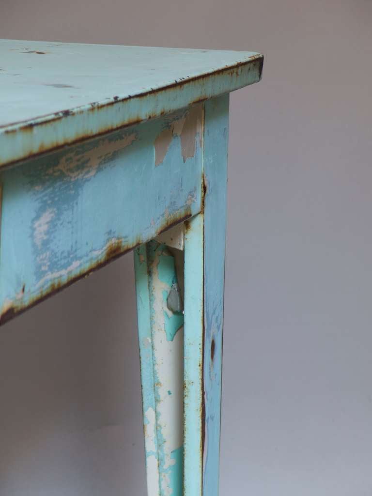 Painted Iron Table - France, 1950s  In Excellent Condition For Sale In Isle Sur La Sorgue, Vaucluse