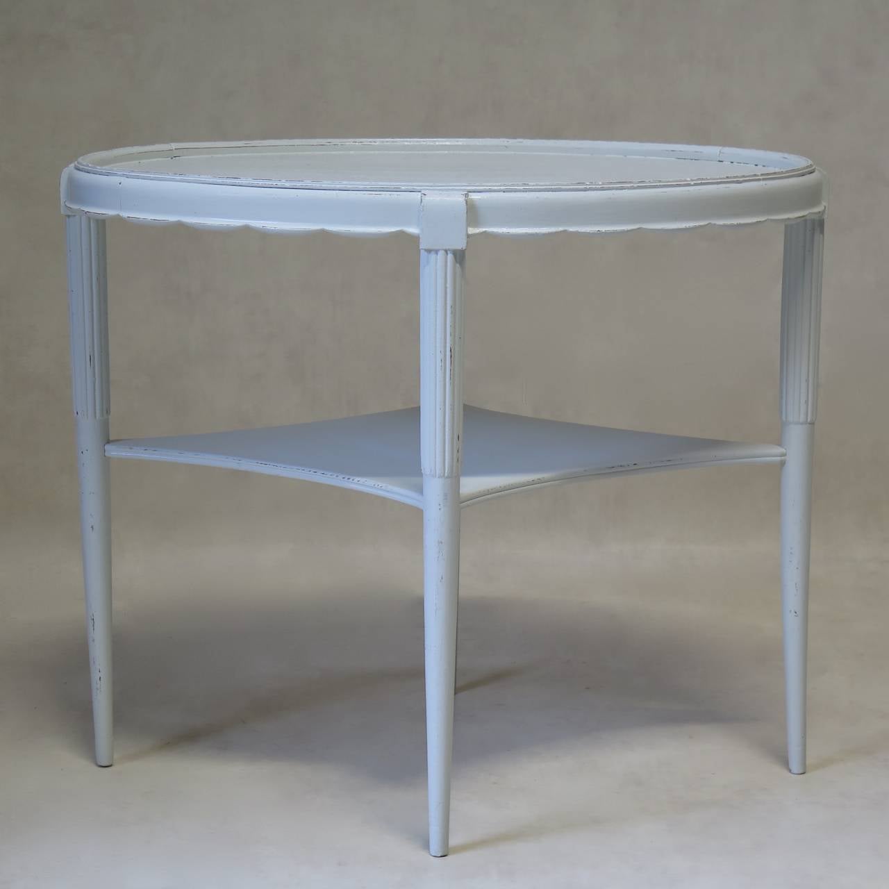 French Petite Oval Art Deco Side Table, France, 1930s For Sale