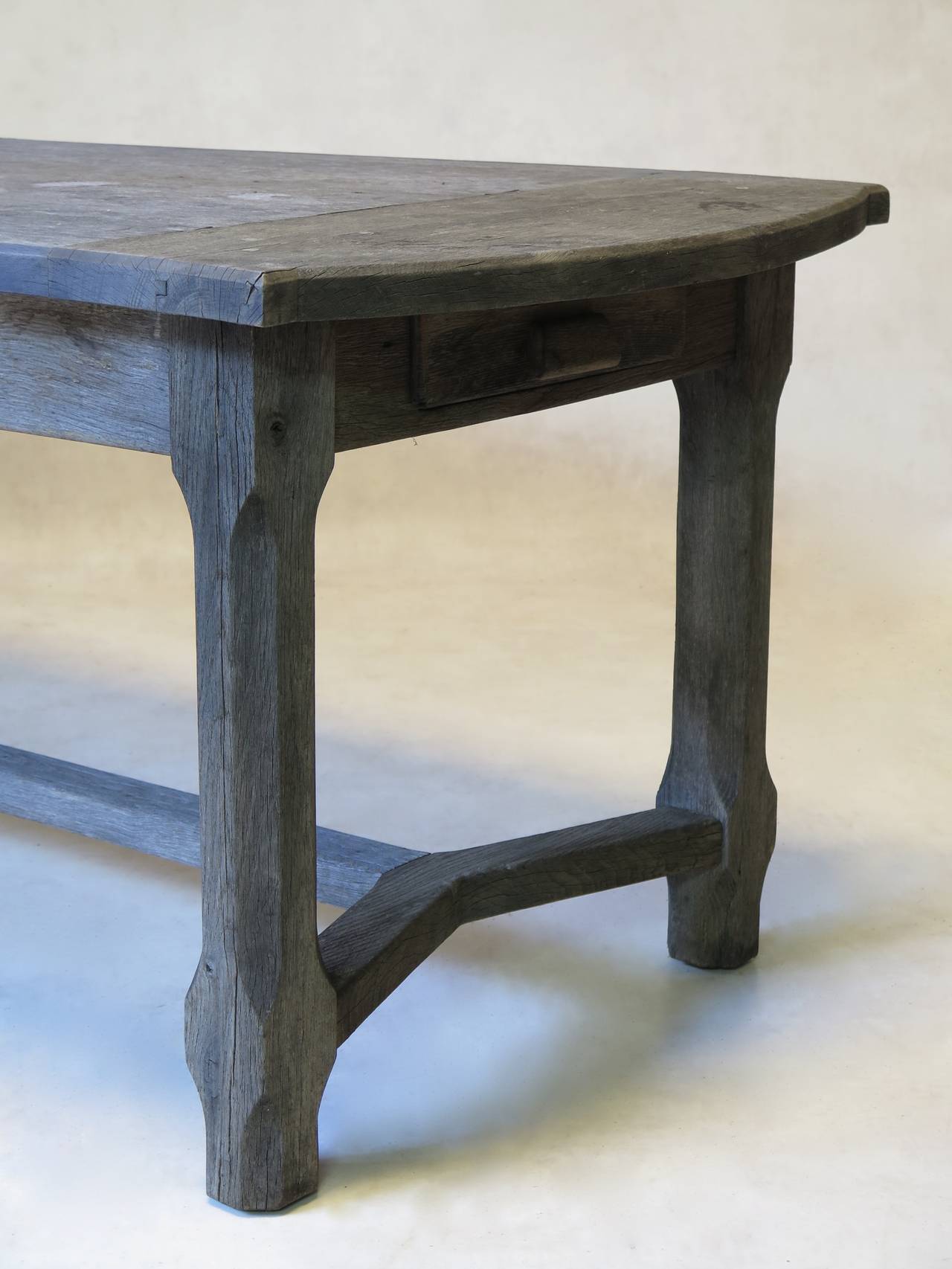 Large Weathered Oak Dining Table, France Early 1900s In Good Condition In Isle Sur La Sorgue, Vaucluse