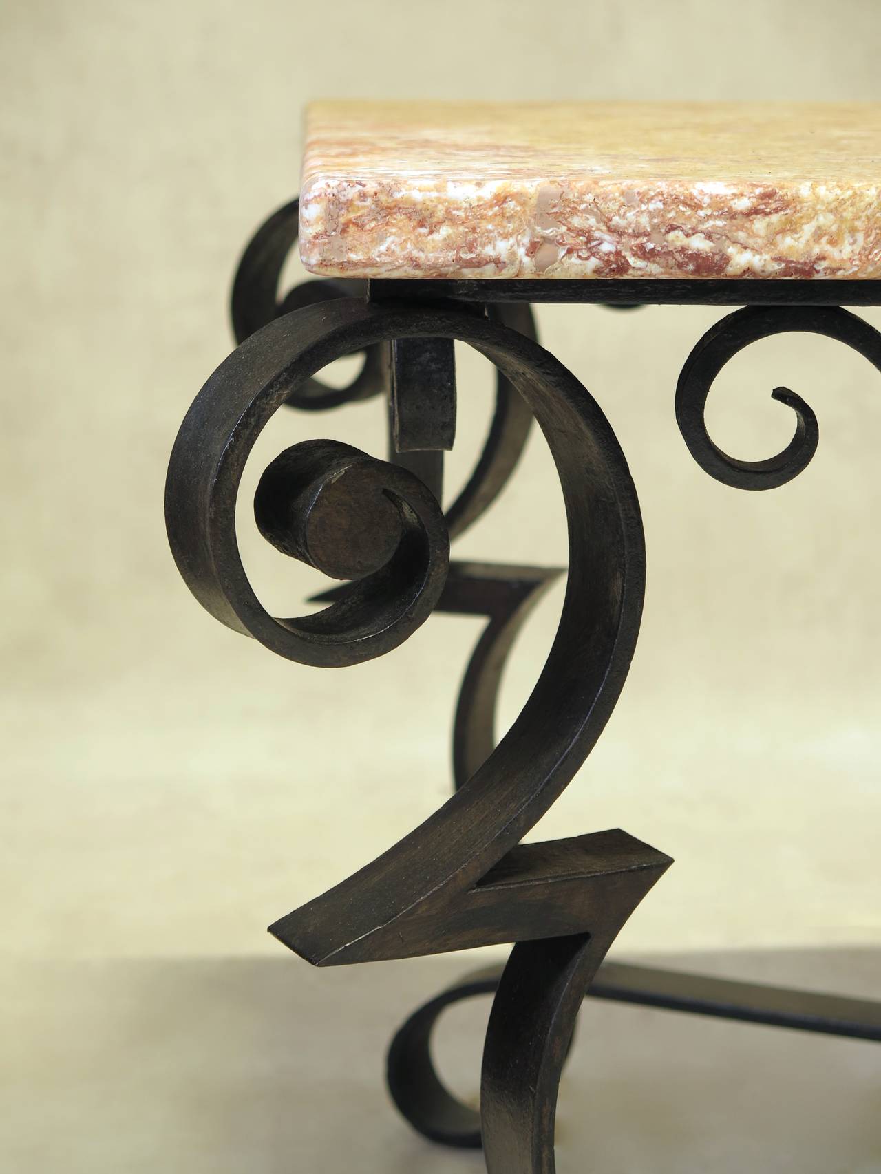Table basse Art déco graphique:: France années 1930 - 1940 en vente 1