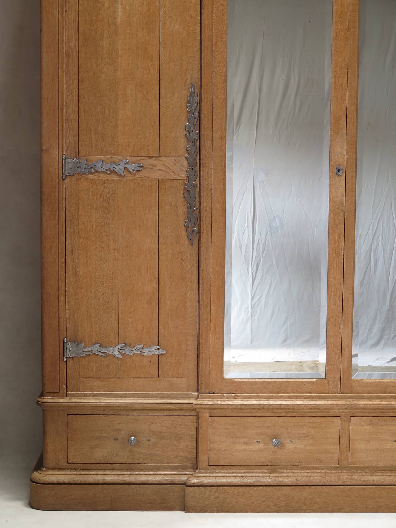20th Century Solid Oak Wardrobe with Olive Leaf Motif Hardware, France, Early 1900s