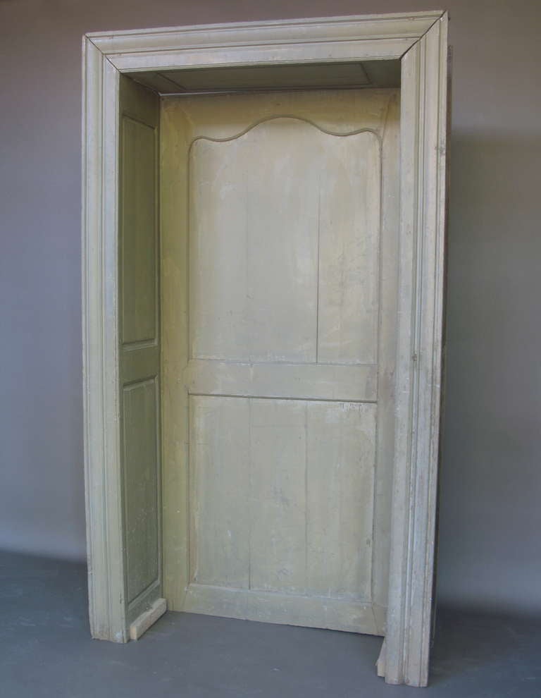 Small French 19th Century Oak Recessed Door In Good Condition For Sale In Isle Sur La Sorgue, Vaucluse