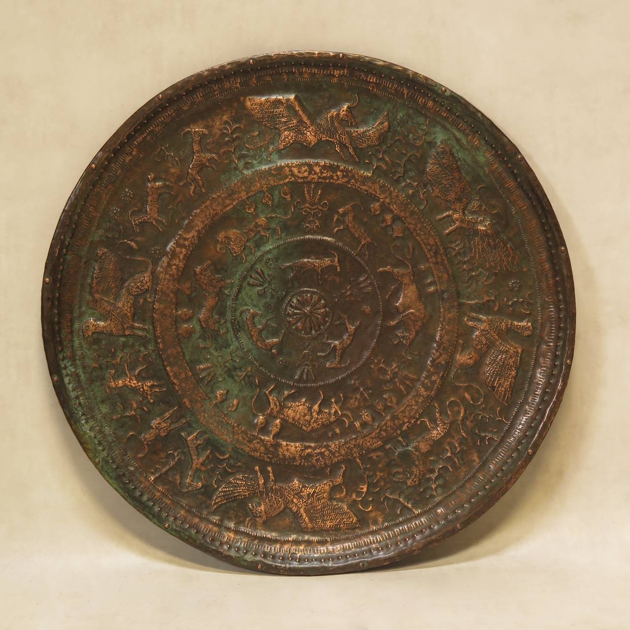 Schmiedeeisen-Couchtisch „Dragon“ mit Kupferplatte, Frankreich, frühe 1900er Jahre im Angebot 3