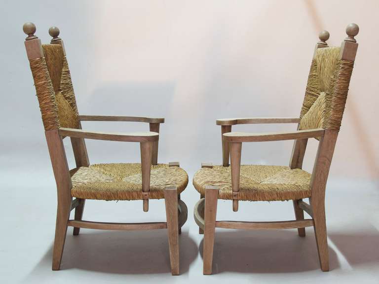 Pair of Oak and Rush Armchairs - France, 1940s In Excellent Condition In Isle Sur La Sorgue, Vaucluse