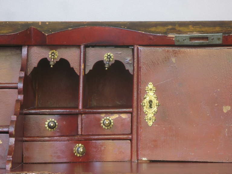 18th Century and Earlier Arbalete Front Chinoiserie Writing Desk, Italy, 18th Century For Sale