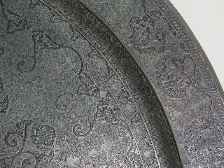 Large Middle Eastern Tray, 19th Century In Excellent Condition In Isle Sur La Sorgue, Vaucluse