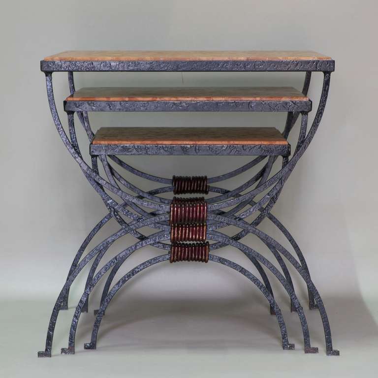 Mid-Century Modern Set of 3 Wrought-Iron & Marble Nesting Tables - France, 1950s For Sale