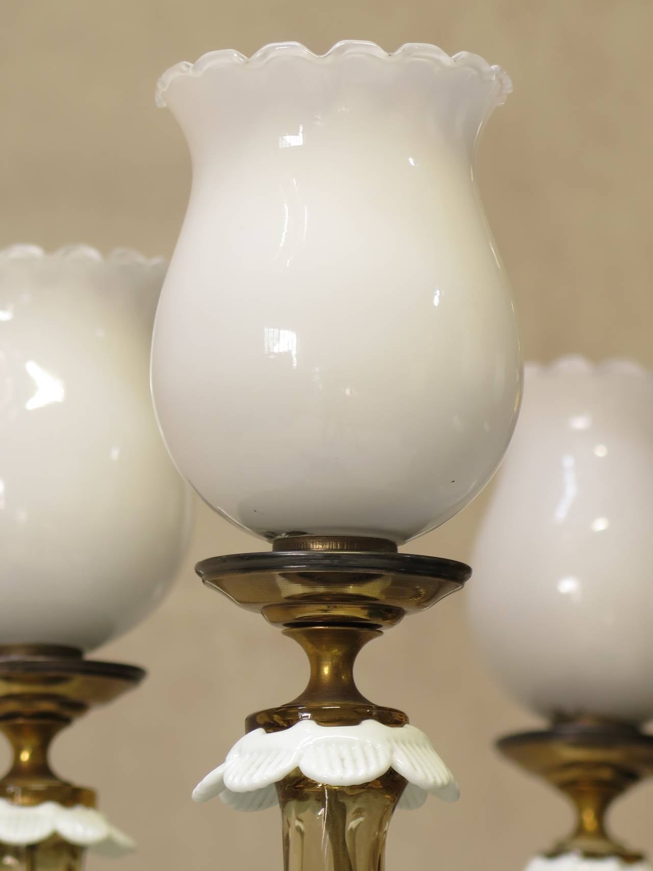 Lampadario di Murano in vetro ambra e latte, anni '40 in vendita 2