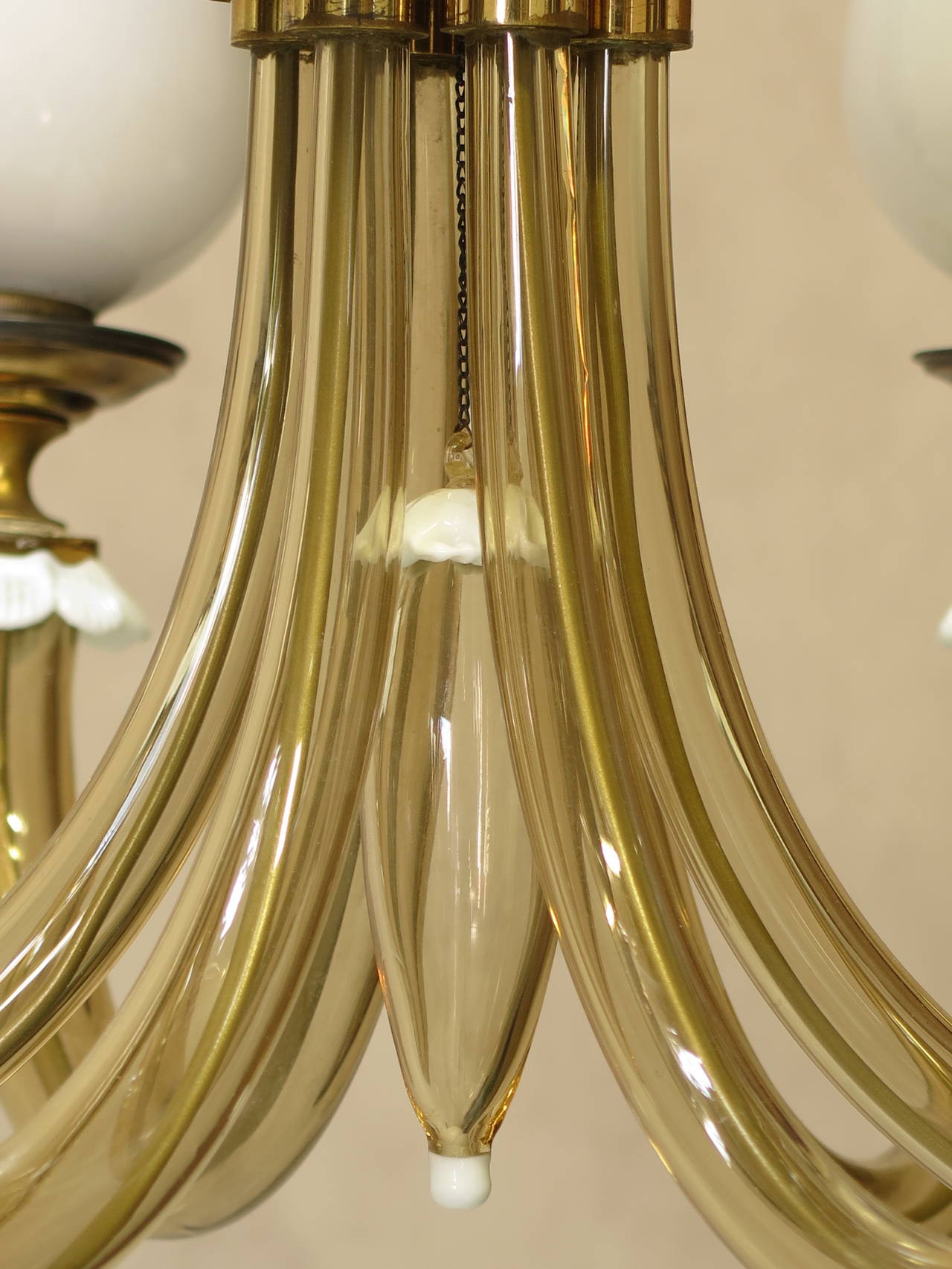 Lampadario di Murano in vetro ambra e latte, anni '40 in vendita 4