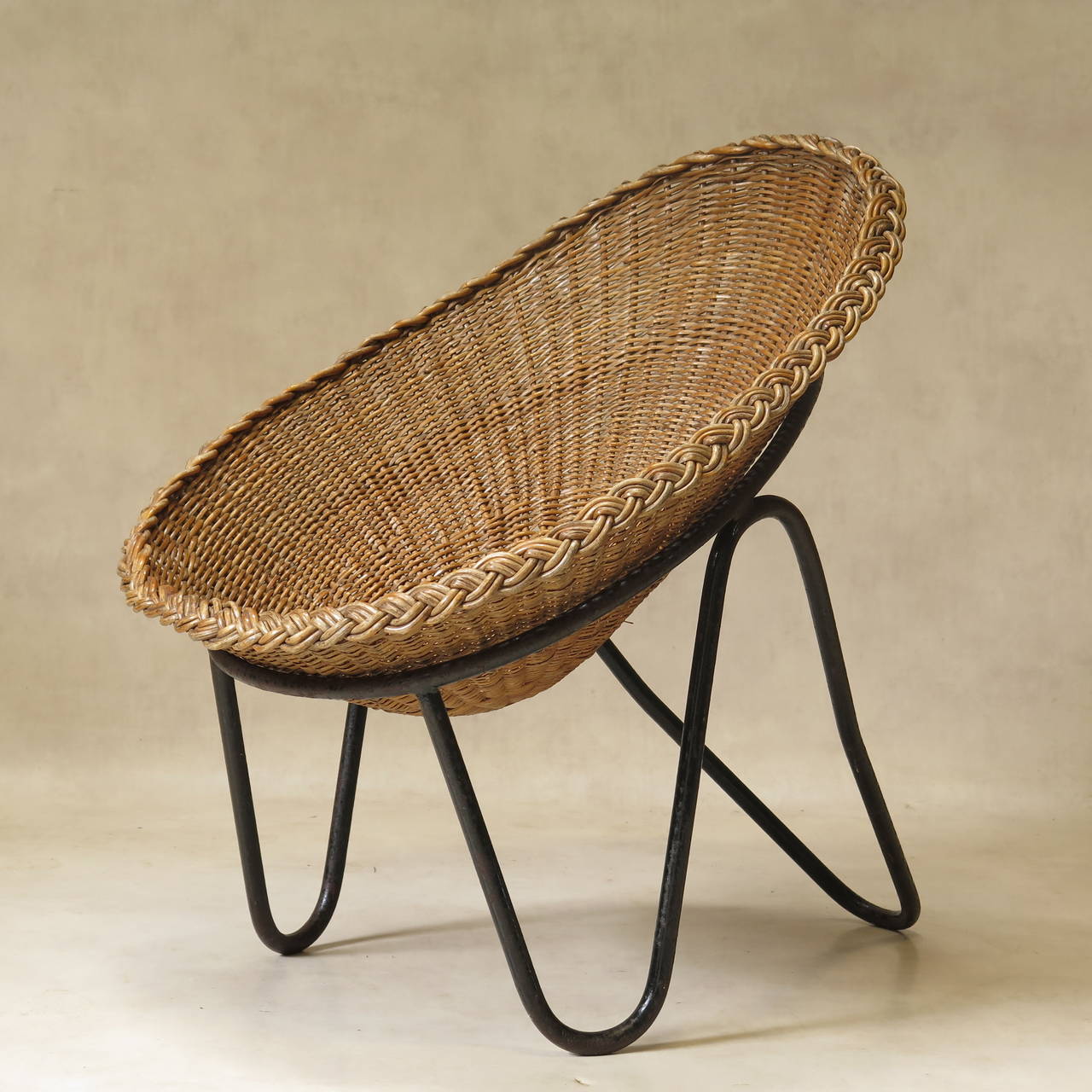 Mid-Century Modern Wicker and Iron Lounge Chair, France, 1950s For Sale