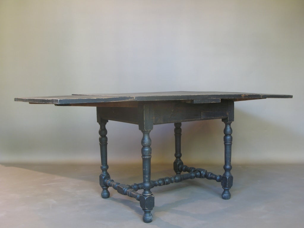 Table ou bureau de style Louis XIII en vente 2