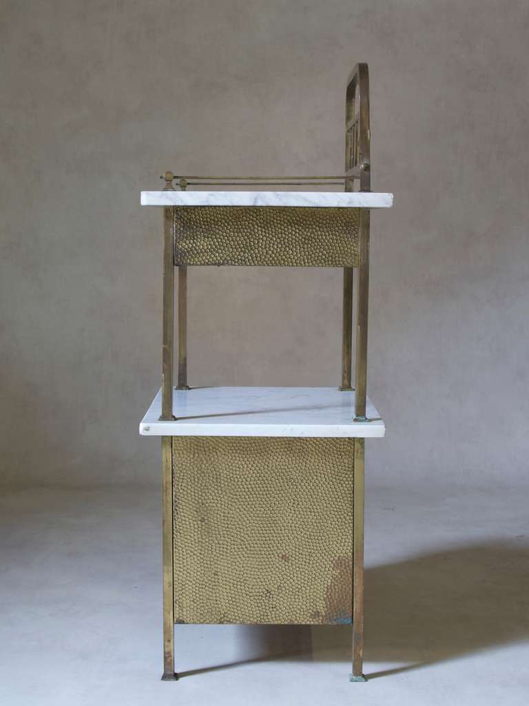 French Chic Pair of Hammered Iron and Marble Bedside Tables, France, 1940s