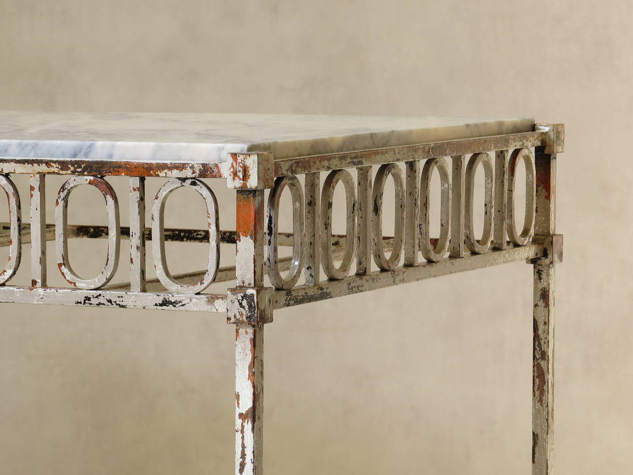 Chic Wrought Iron and Marble Console Table, France, 1940s In Distressed Condition In Isle Sur La Sorgue, Vaucluse