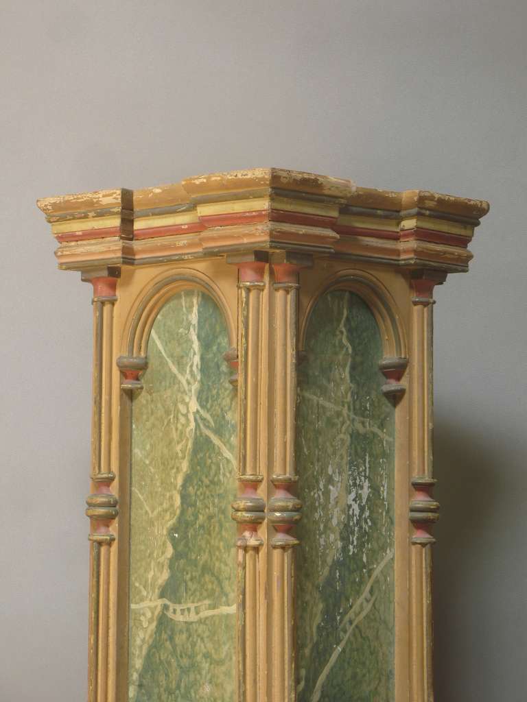 Pair of Polychrome Pedestal Columns - Italy, 19th Century In Excellent Condition For Sale In Isle Sur La Sorgue, Vaucluse