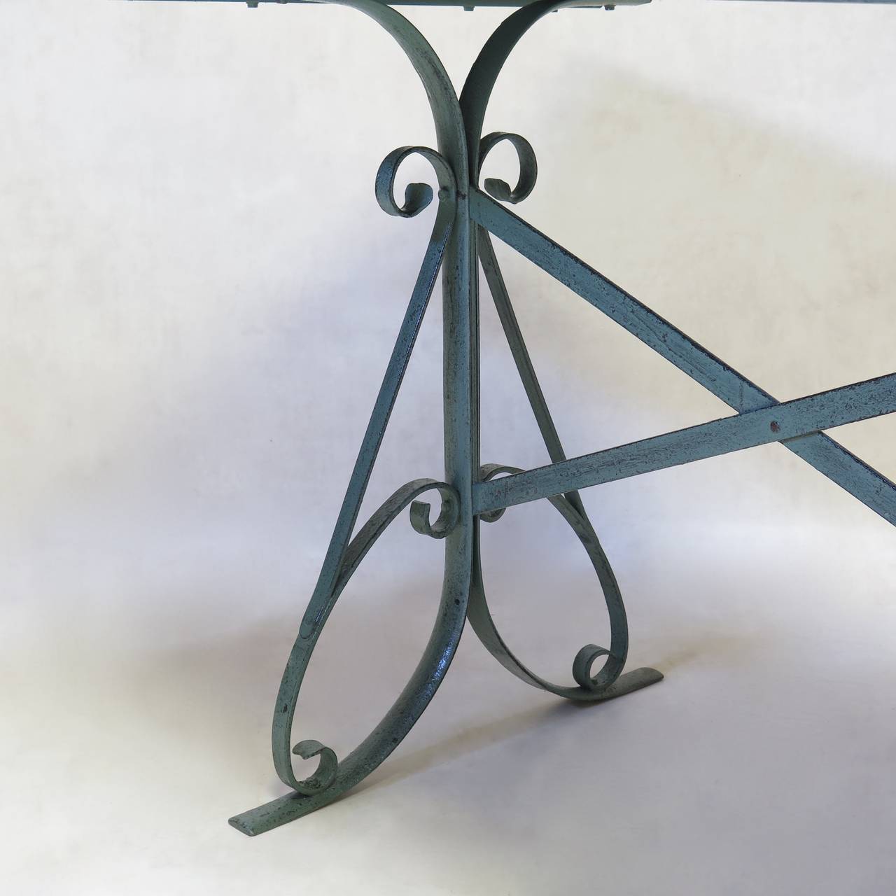 Wood and Iron Dining Table, France, circa 1920s In Good Condition In Isle Sur La Sorgue, Vaucluse