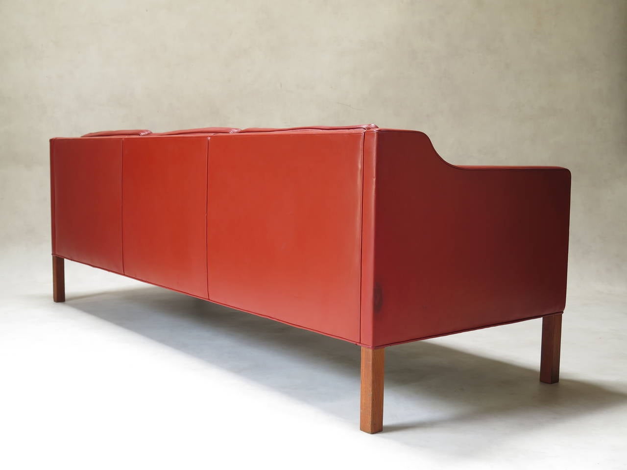 Hermes Red Børge Mogensen 2213 Leather Settee by Fredericia, Denmark In Excellent Condition In Isle Sur La Sorgue, Vaucluse