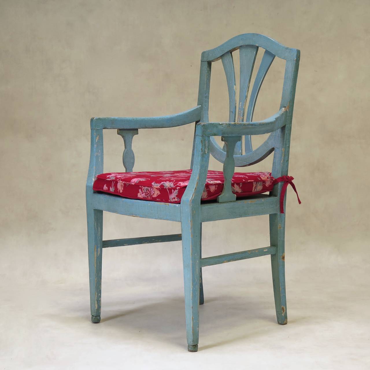 Hepplewhite Deux chaises et deux fauteuils, France, vers 1920 en vente