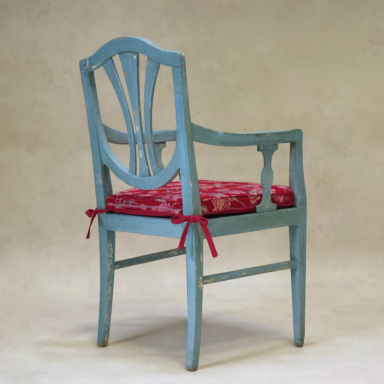 Français Deux chaises et deux fauteuils, France, vers 1920 en vente