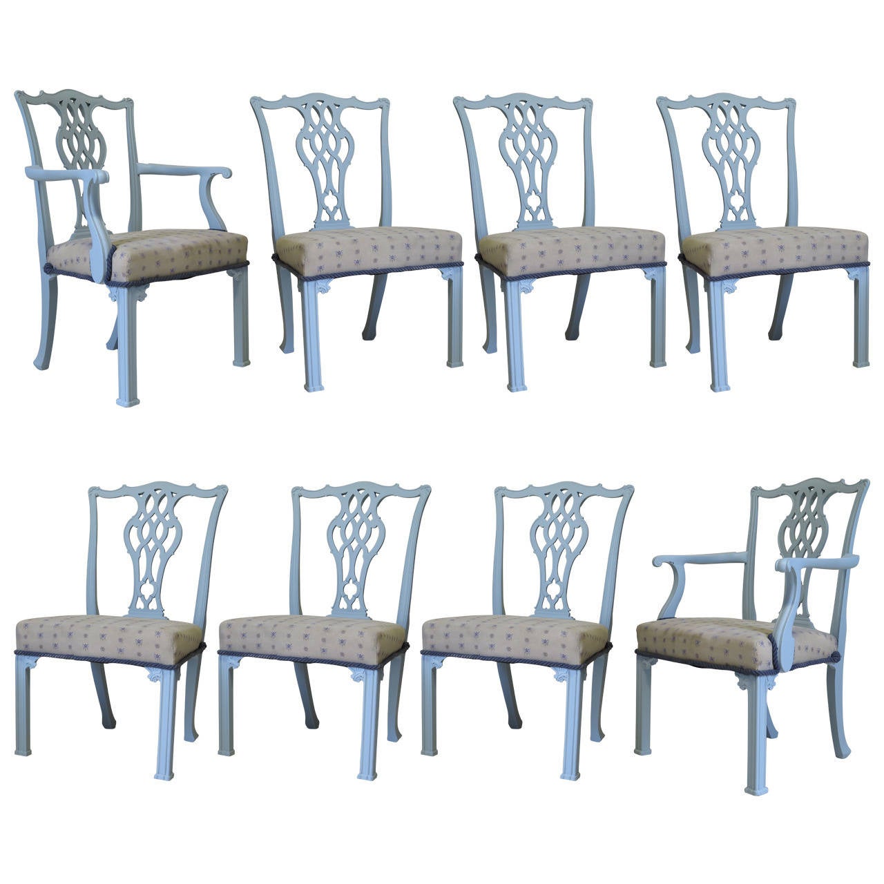Satz von sechs Stühlen im Chippendale-Stil und zwei Schnitzern, Frankreich, ca. 1940er Jahre
