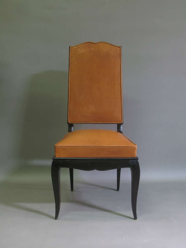 6 gepolsterte Leder-Esszimmerstühle, Frankreich, 1940er Jahre (Art déco) im Angebot