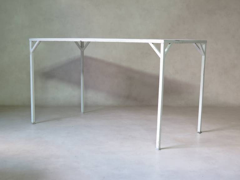 Mid-20th Century French 1950s Painted Iron Table For Sale