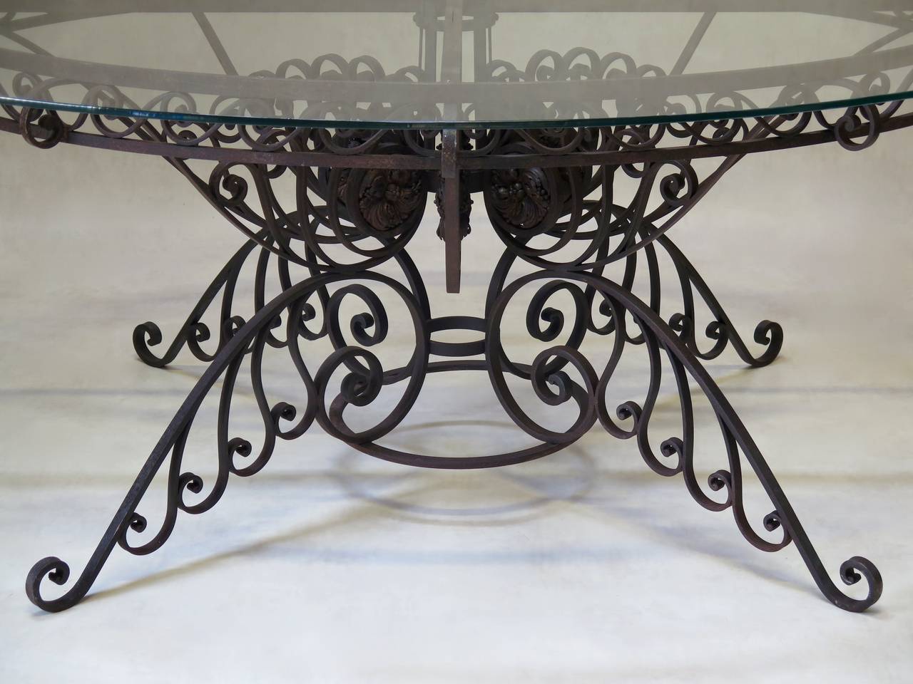 Espectacular Mesa de Comedor Art Decó Ovalada de Hierro Forjado, Francia, Años 30 en venta 1