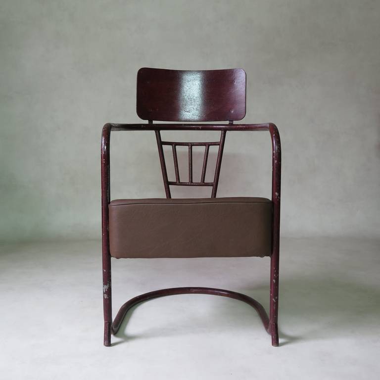 bauhaus tubular steel chair