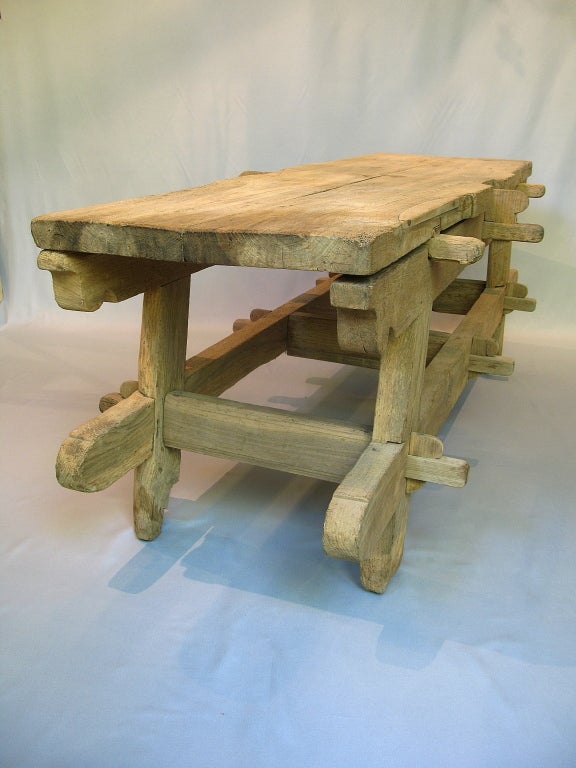 A lovely, all-oak workbench, entirely assembled with wooden keys - not a single nail has been used.

Comes apart completely.

Width measurement is for the table top only (61). With the protruding elements, it is 91 centimeters wide.