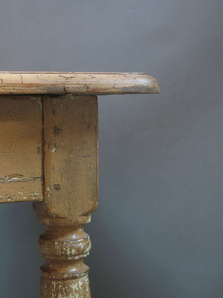 French Charming 19th Century Painted Pine Table For Sale