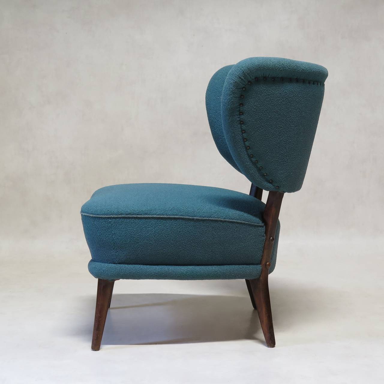 Mid-20th Century Pair of Mid-Century Modern Wingback Slipper Chairs For Sale