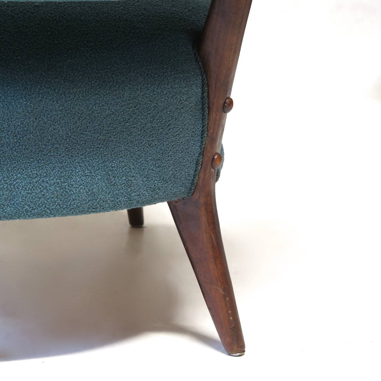 Coppia di sedie Wingback Slipper moderne di metà secolo in vendita 3