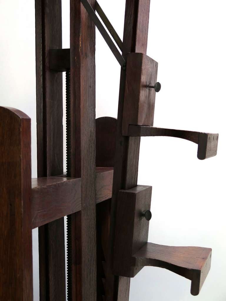 Double Sided Wind-Up Easel - France, 19th Century 1