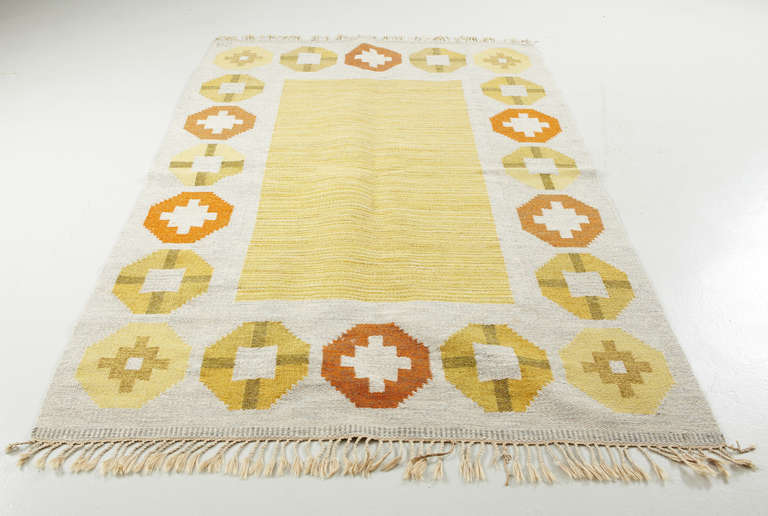 Vintage Scandinavian Rollakan rug, signed BS. Design attributed to Barbro Sprinchorn.(1929-1973)
Sweden, circa 1960s. Size about 250 x 160 cm (8'-2