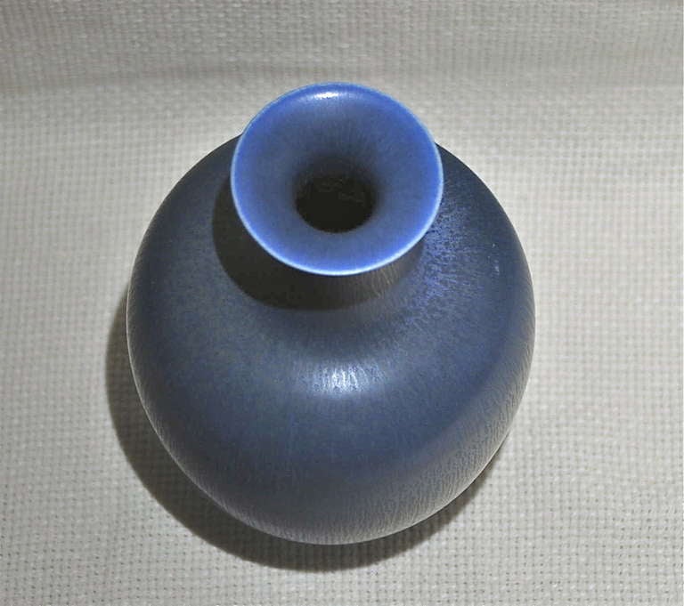 Vase aus Steingut von Berndt Friberg (Schwedisch) im Angebot