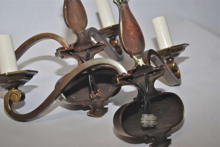 Pair of Bronze Wall Lights In Good Condition For Sale In Long Island City, NY