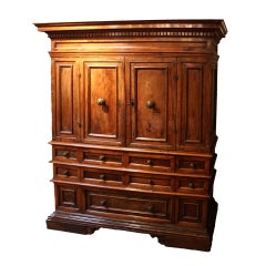 17th Century Italian Walnut Credenza a Doppio Corpo