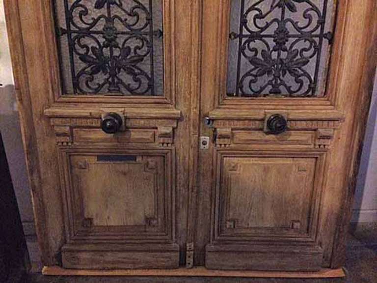 Circa 1820 Double Door with Transom In Good Condition In Dallas, TX