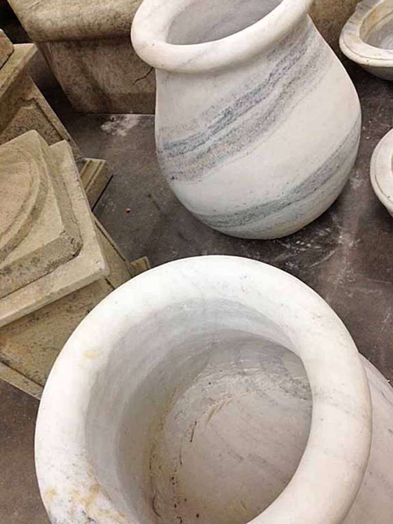 20th Century Pair of Mid-Century Carrara Marble Urns